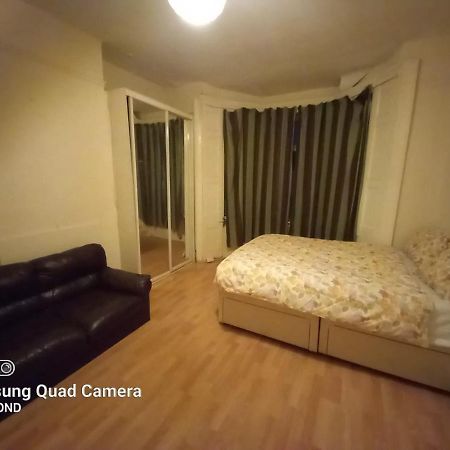 Elmdene Road - Large Room London Eksteriør bilde